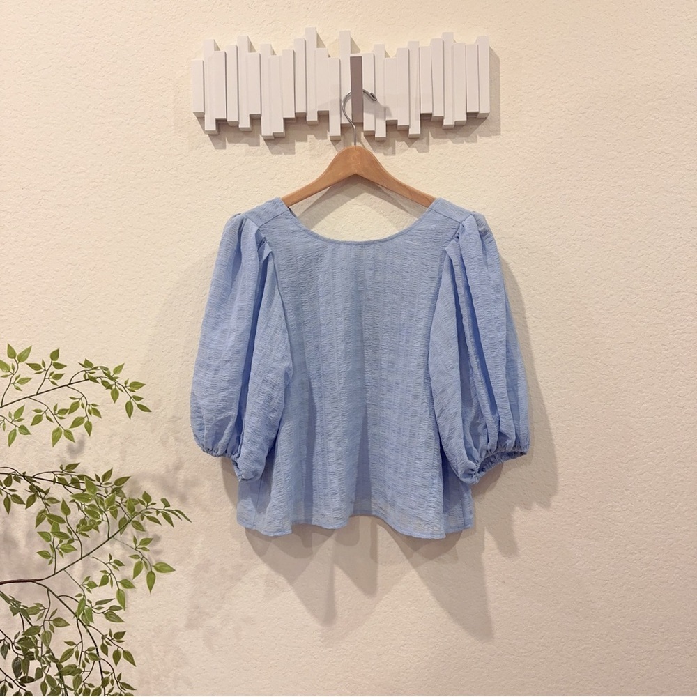 ASTR The Label Puff Short Sleeve Gauze Oversize Blouse Top Blue Size Small NWT - Picture 3 of 6
